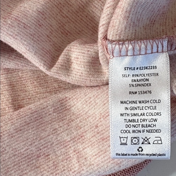 Evereve Kylar pleated sleeve pullover long sleeve sweatshirt rose pink soft - Picture 16 of 16